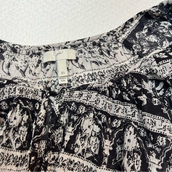 JOIE Black/White Stripe Round Neck Peasant Top 3/4 Sleeve Size XS - Picture 9 of 10